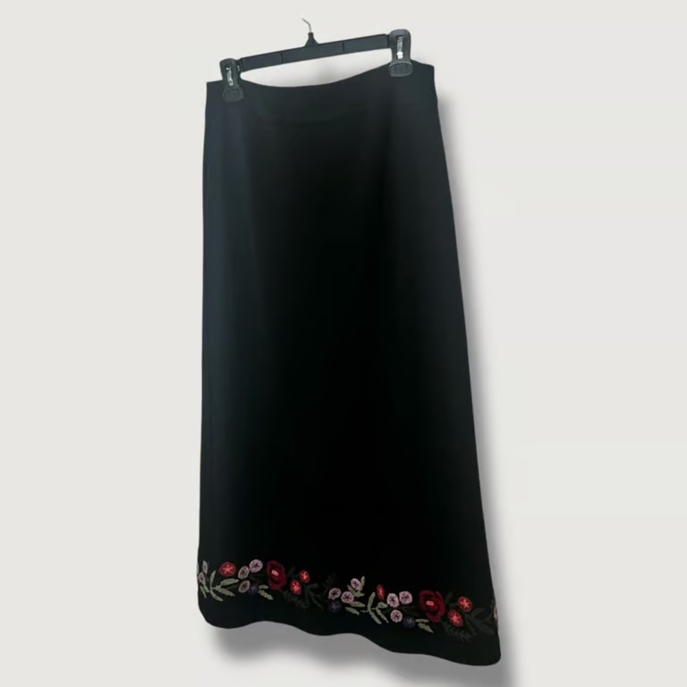 Garnet Hill Black Embroidered Floral Wool Midi Skirt Size 8